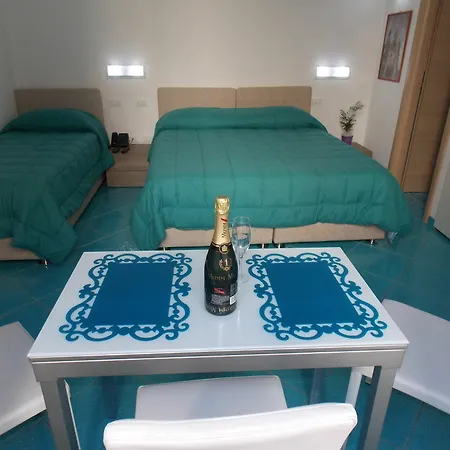 Casa de hóspedes Palazzo Gargiulo Luxury & 2*