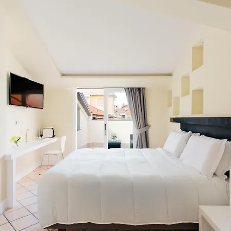 Palazzo Gargiulo Luxury & Guest house 2*